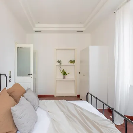 Iflat Veneto Area'S Penthouse-2